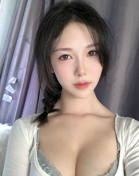 欧美奔驰a级_未删减完整版